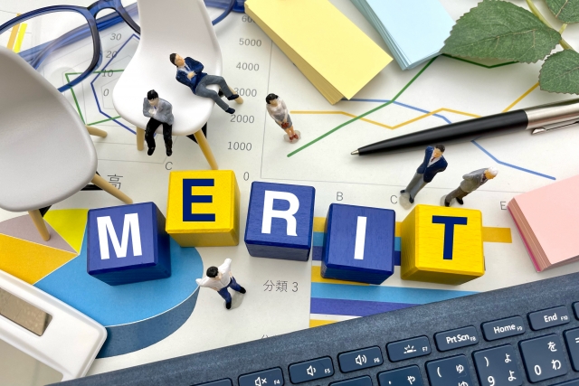 太陽光発電導入において法人が直面する具体的な3大デメリットとリスク